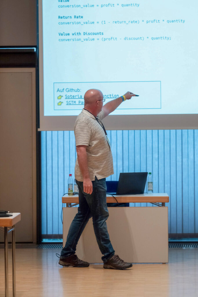 Bernhard Prange als Speaker bei einer Konferenz